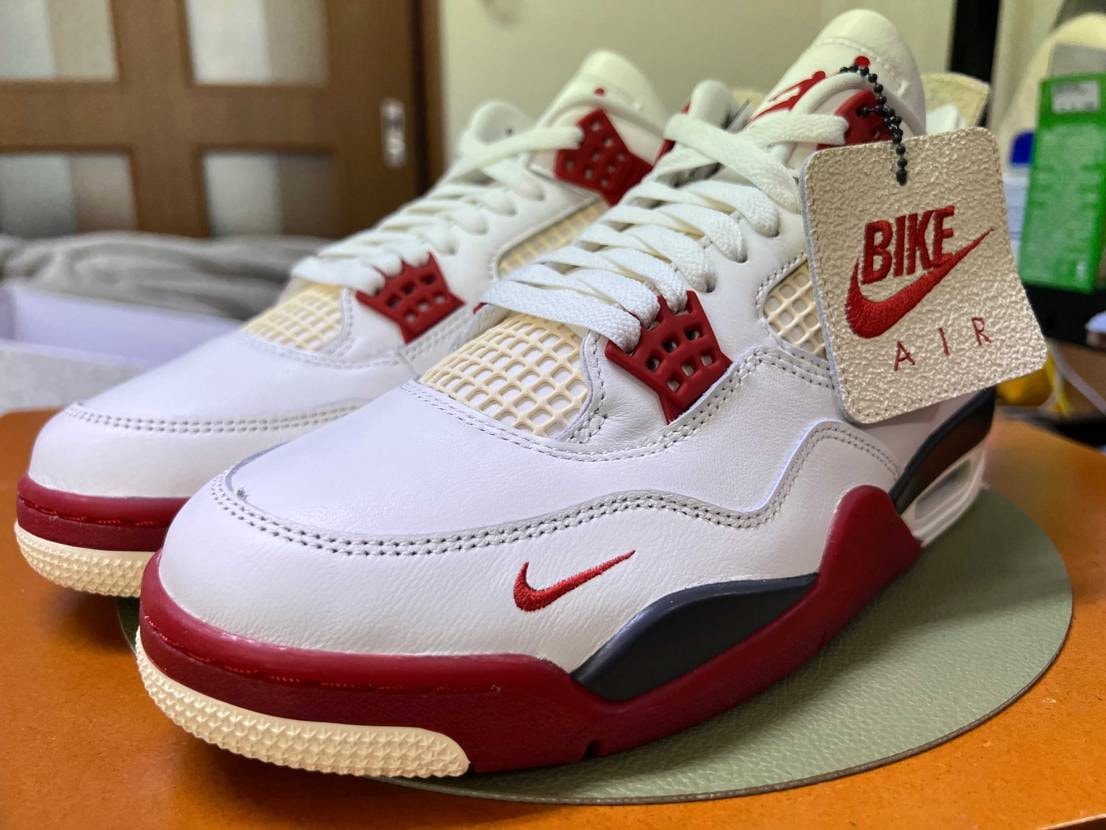 AJ4もアパレルも良き😄
ちなみにクルーネックはMでもやや