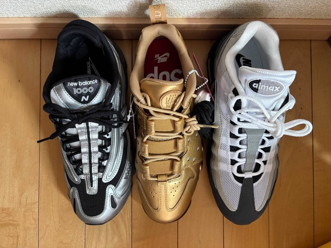 Supreme®/Nike SB Air Max 2 CB '94 Low
ゴ