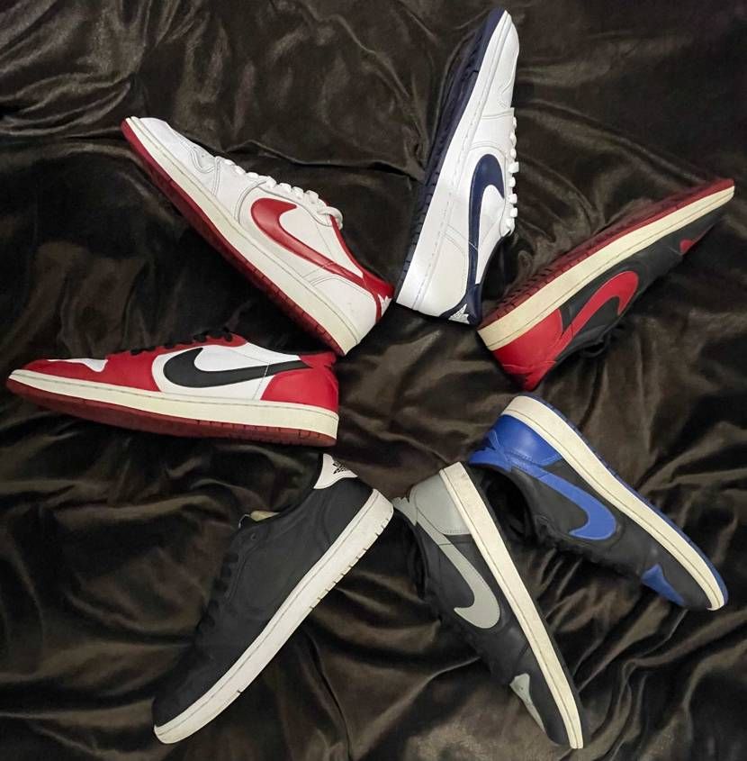 私が1番好きなAJ1LowOGのデカスウッシュ&8ホール達です✨
最近は履く頻