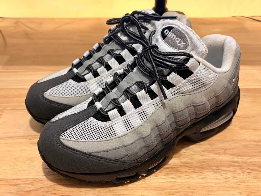 Graniteに二種類のシューレースをつけてみました。
Amazonのhand