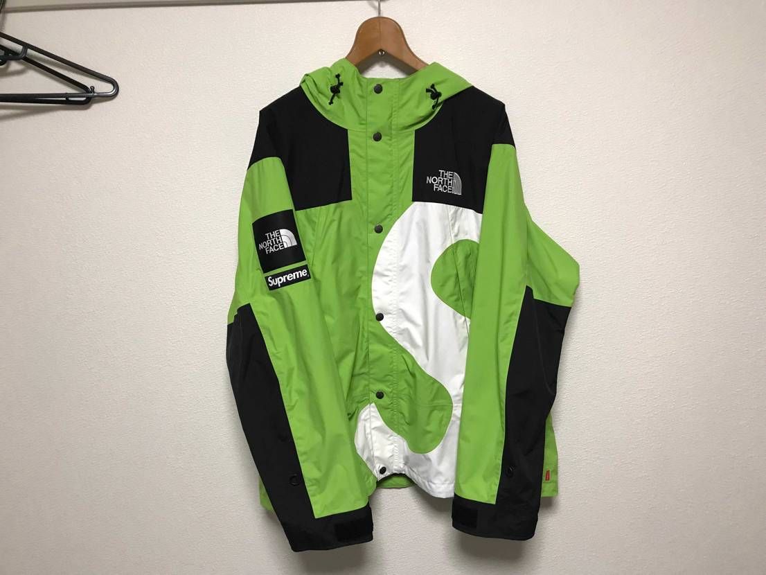 土禁ちゃんでーす
今日はsupreme×ノースフェイスのコラボ発売日
賛否両
