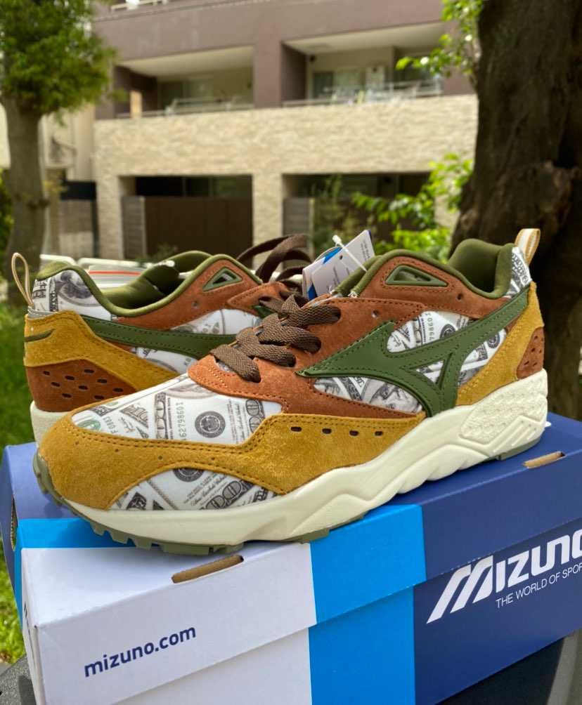 学生の頃以来のMIZUNO購入。
