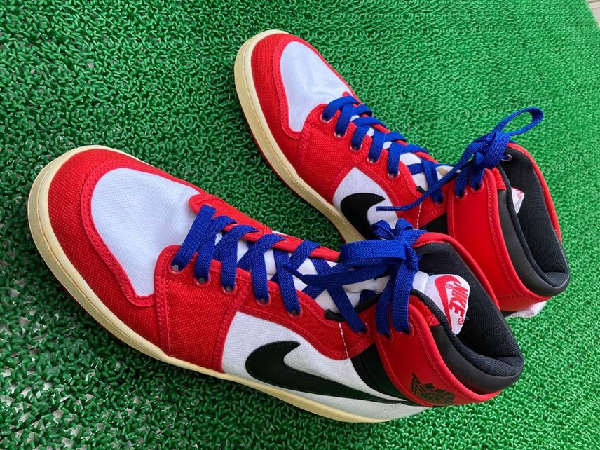 こちらでの投稿とかインスタ見て気になってたのでFoxtrotのsneaker s
