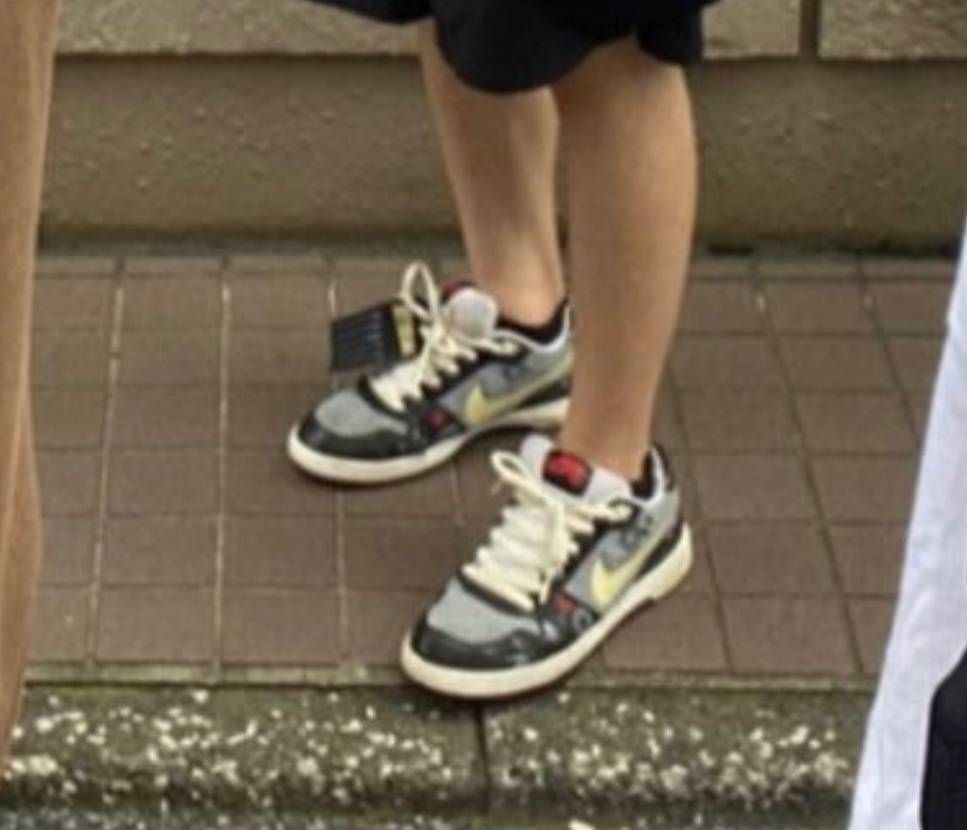 このスニーカー、なんだかわかる方いらっしゃいますか？