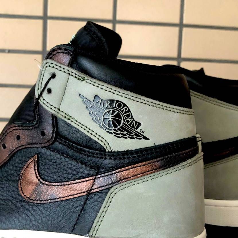 最近は暖かいのでLOWがいいですね
でもAJ1 HighやDUNK Highも