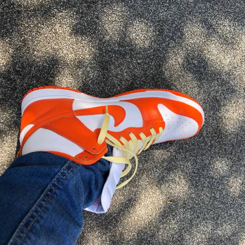 最近は暖かいのでLOWがいいですね
でもAJ1 Highや