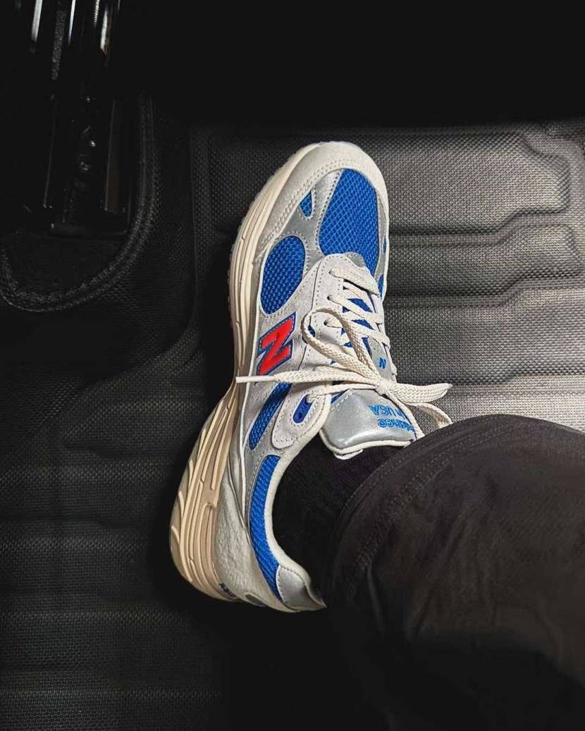 この着画良すぎる
リフレクティブ素材の使い方もいい
タンはjjjjound9