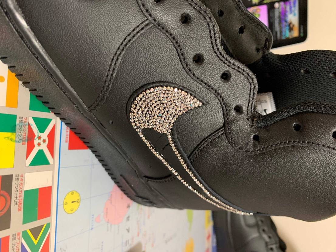 暇つぶしです
・アセトン使用
・2mmラインストーン貼り