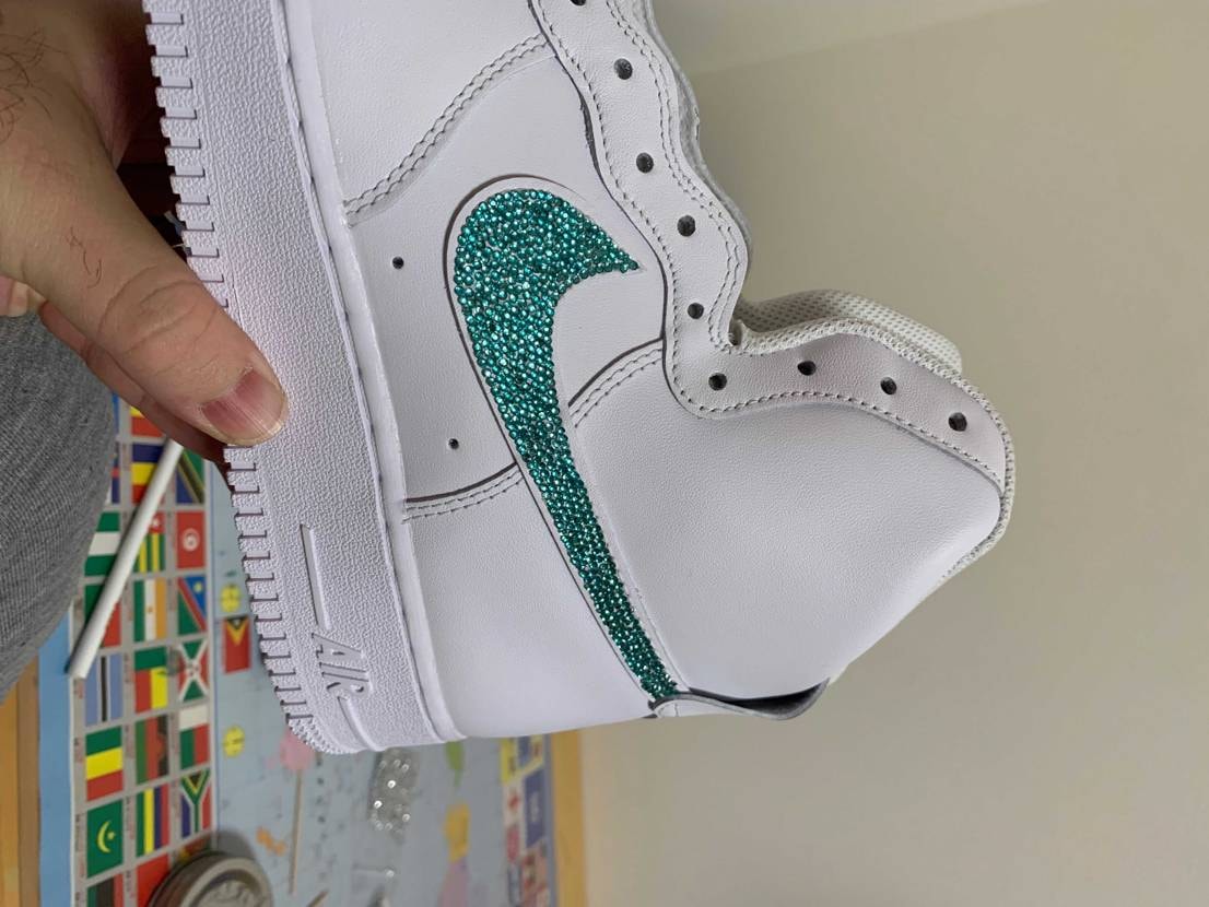 暇つぶしです
・アセトン使用
・2mmラインストーン貼り