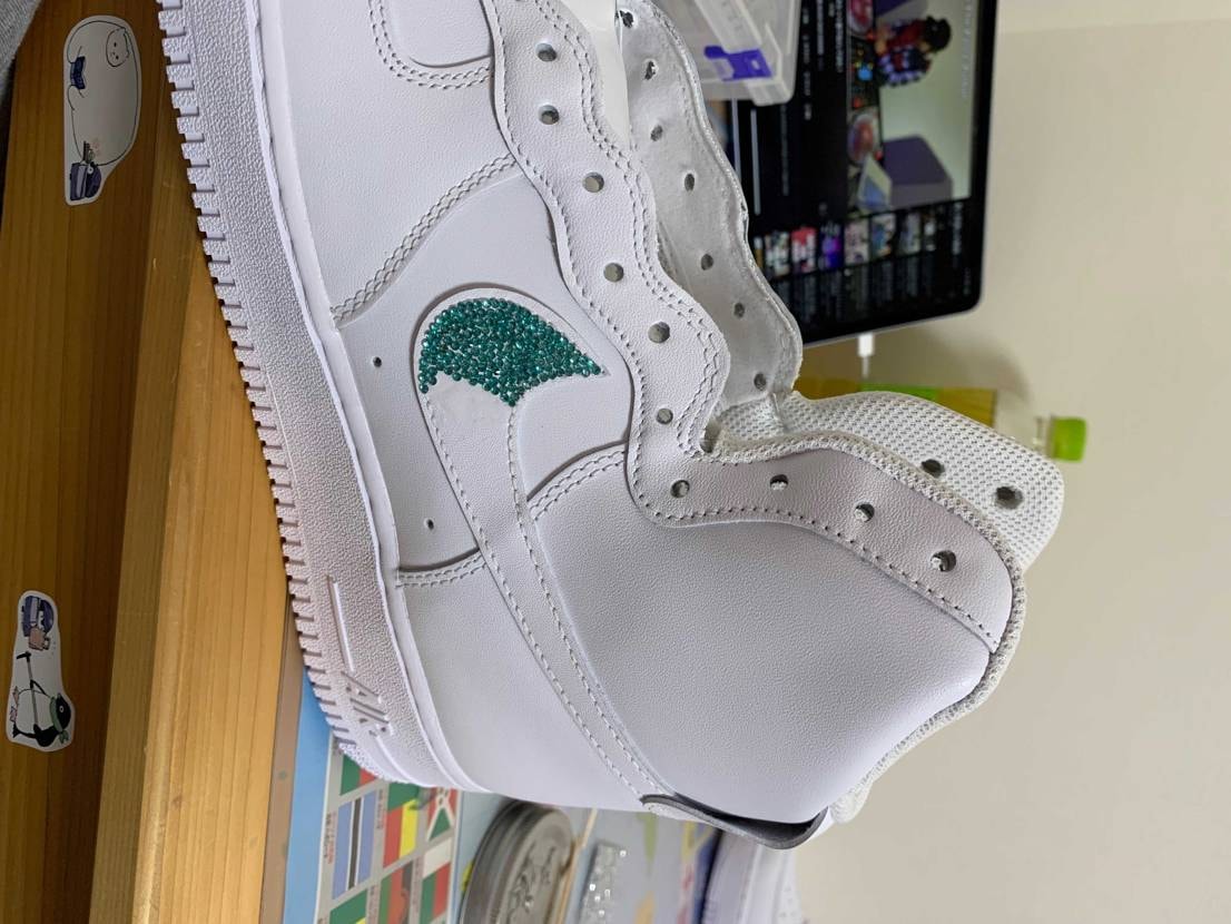 暇つぶしです
・アセトン使用
・2mmラインストーン貼り