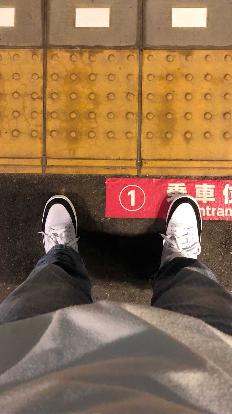 どのスニーカーもこの視線で見るのが好きなんですけど、同じ人いませんか？w
やっ