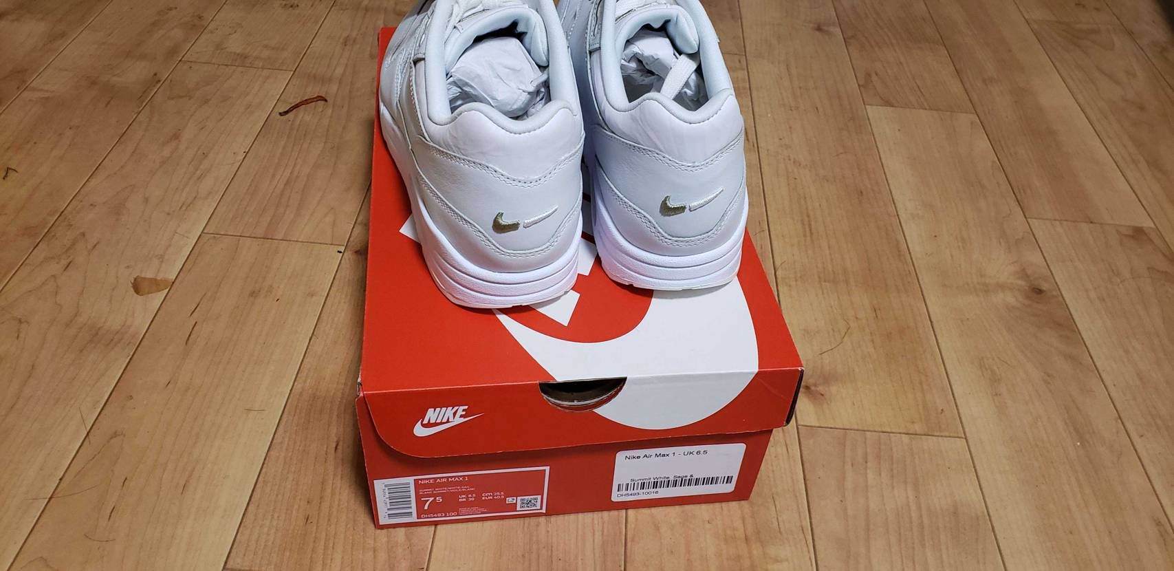 Nike air max 1 uk 6.5　売りたい
2.5
