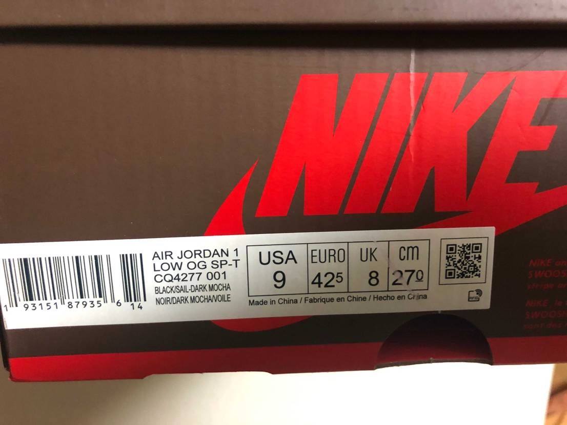 連投で申し訳ないです。トラヴィスのローの箱でタグシールの文字色は皆さん何色でしょ