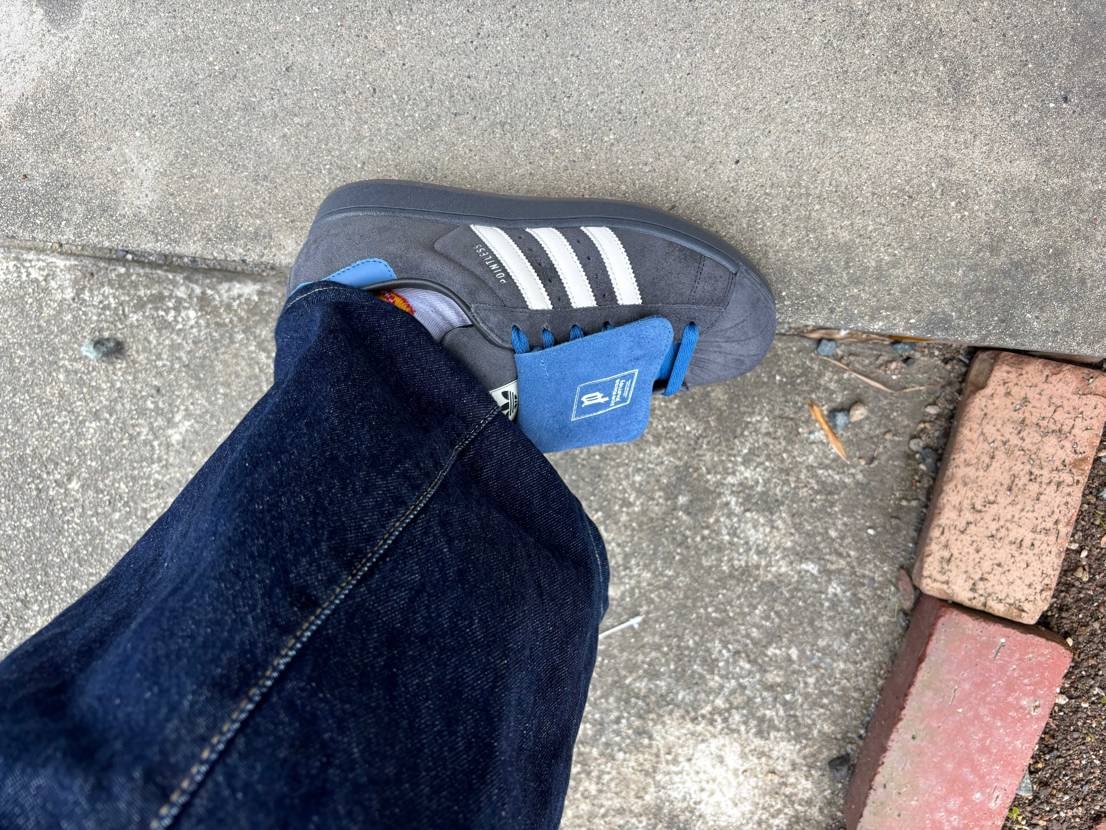 昨日アトモスで当選し今朝着弾！

早速履いていく🙋‍♂️