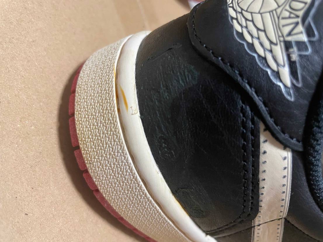 これがNIKEクオリティってやつか？
それともショップの管