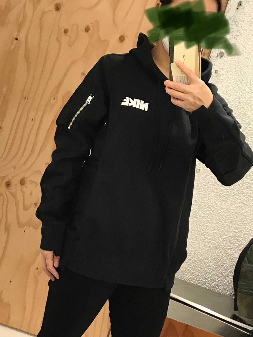 sacaiのフーディのサイズの参考になれば幸いです。163cm普通体型Sサイズs