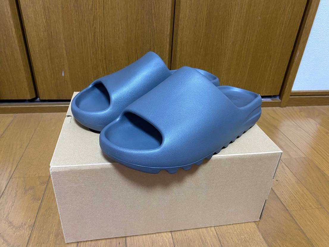 初Yeezyシリーズ🤓
甲高、扁平足でサイズ感悩みましたが、+1cmで大