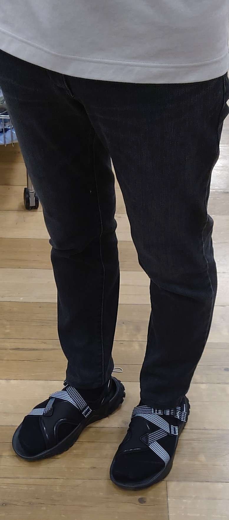 セールだったのでポチッてしまった
けど、普通に履き心地いい