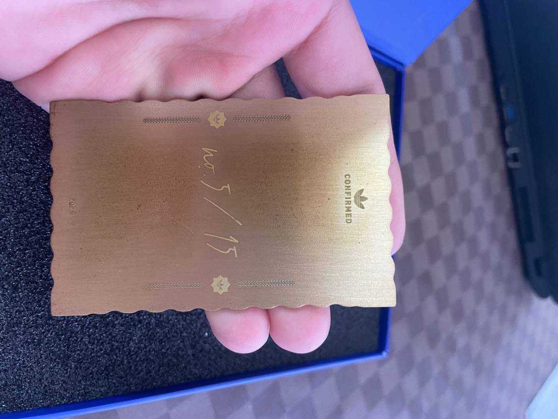 golden ticket 世界に15枚しかないみたいなんで