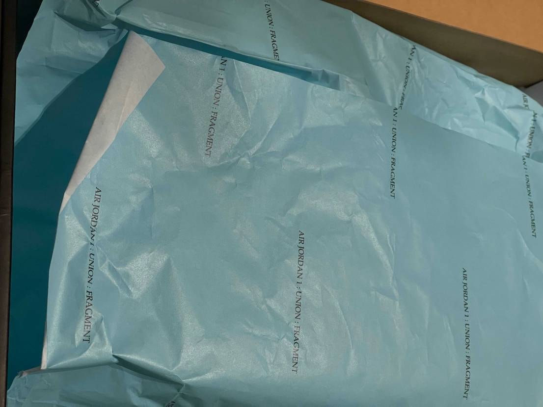 包装紙の色かわいい🤣🩵