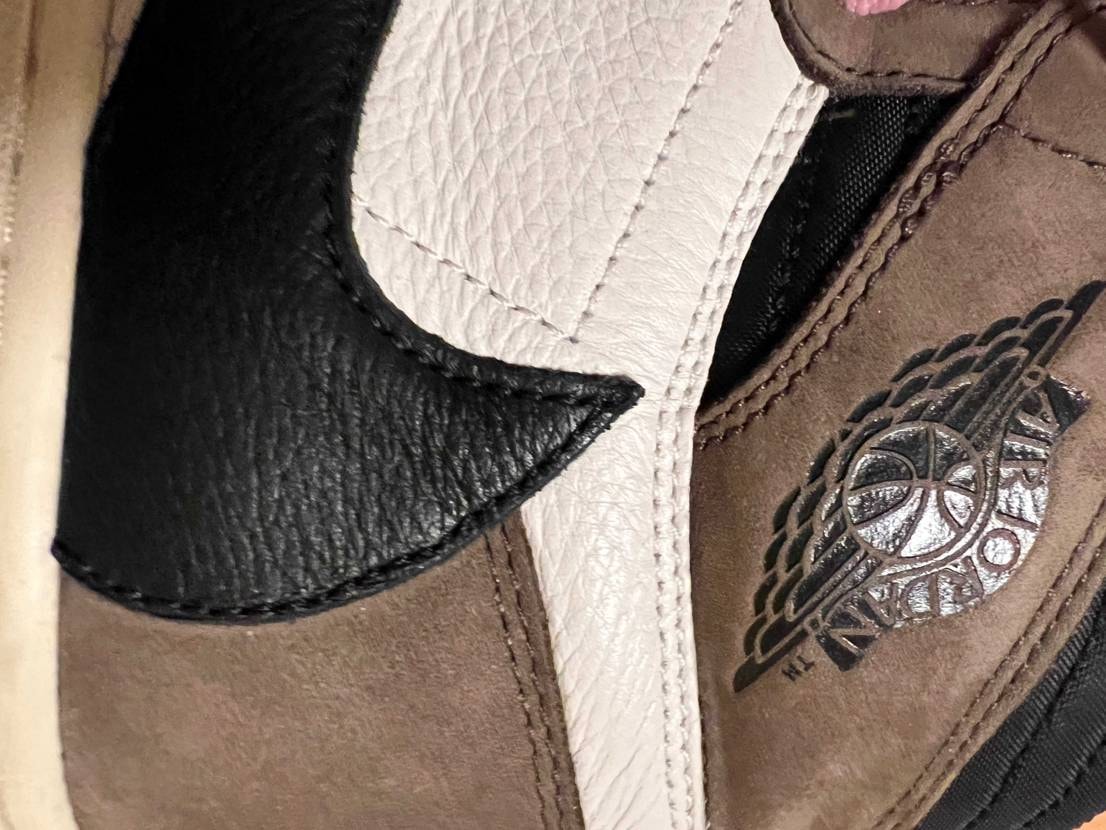 これって本物でしょうか…
稀にパチモンが鑑定通ると噂を聞き不安になってしまいま