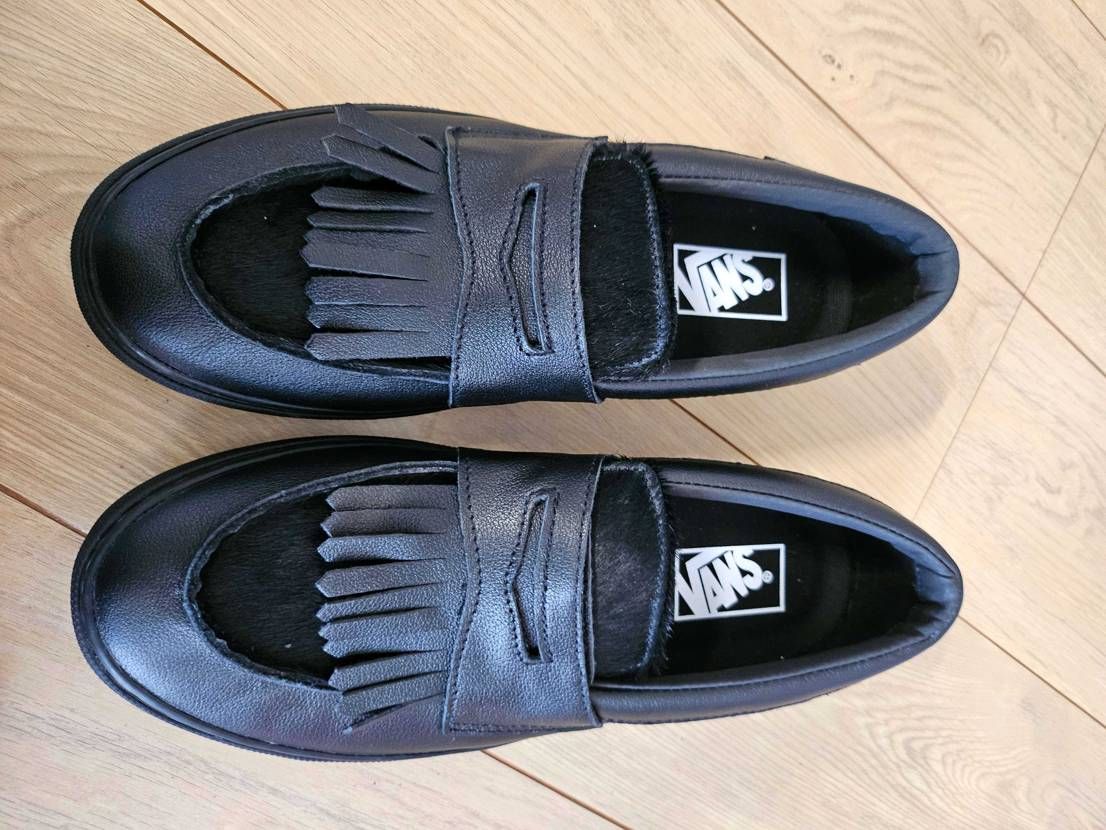 オールレザーかと思って買ったらなんか中央が毛だった～w
届いてビックリw
A