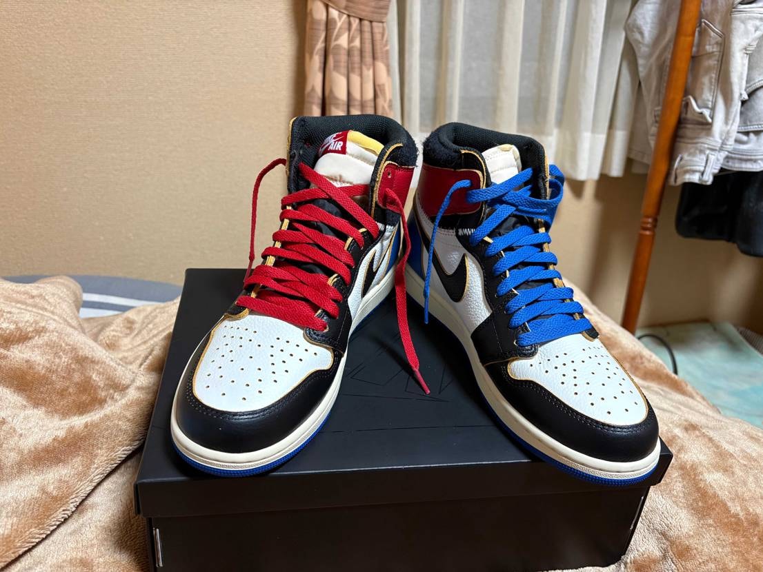 トップ3着弾🥳
⚡️エンボス薄め個体ですが、そこにこだわってはいないので👟本体