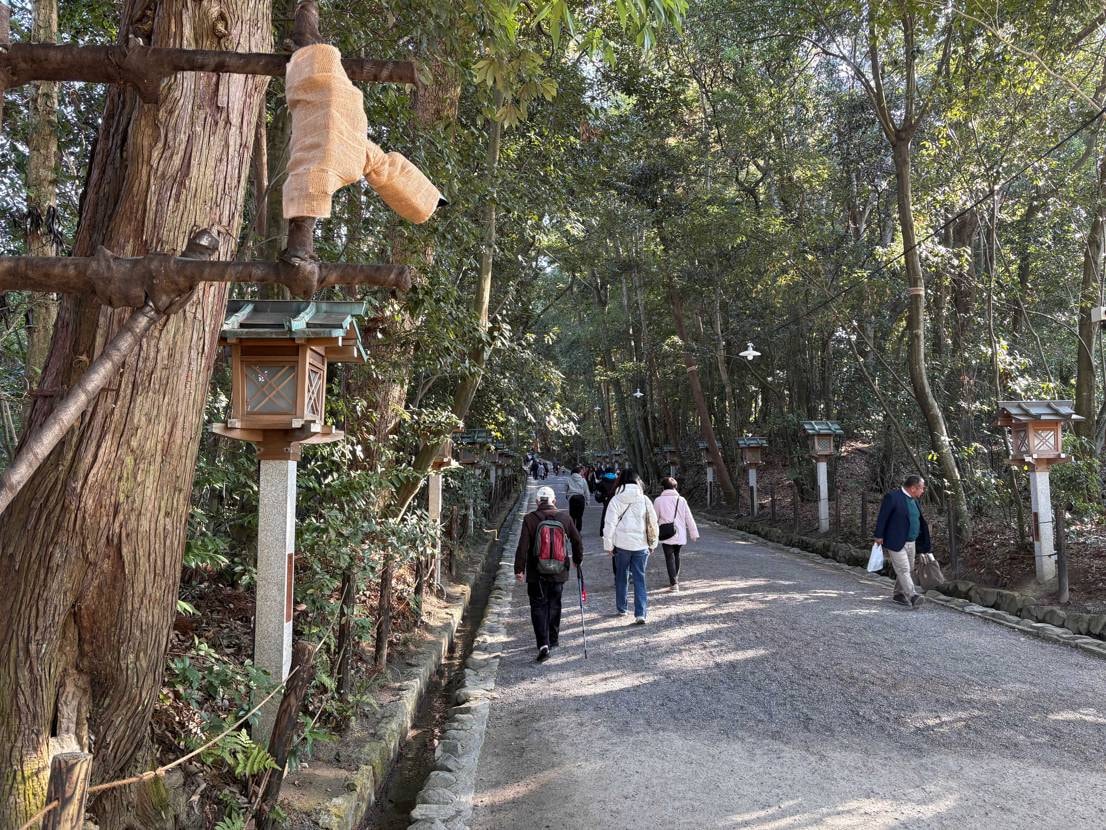 毎年恒例の年納め参拝に奈良大神神社に行ってまいりました😃
