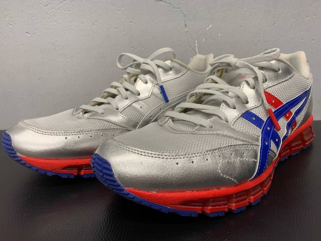 セカストで一目惚れしてモデル名知らずに購入。箱無しでしたが価格はなんと2300円