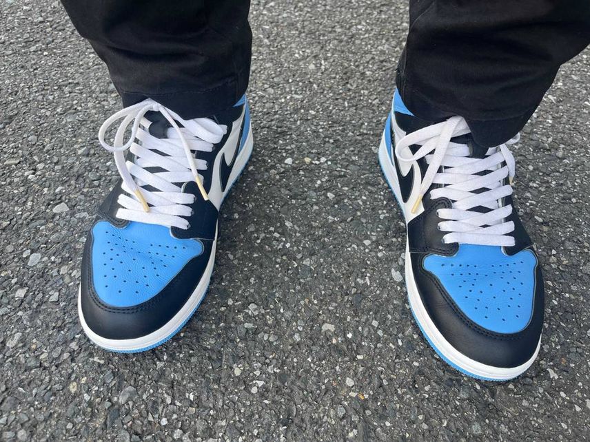 つま黒リイマジンド、UNC Toe、ヘリテージ3足とも27で履いてるんですがシカ