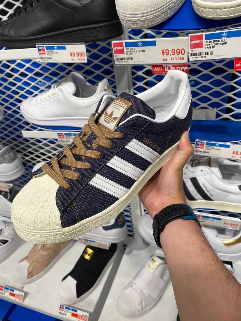 今日、ABCマートで見つけたのですが、これってなかなか見ないですか？？可愛くて一