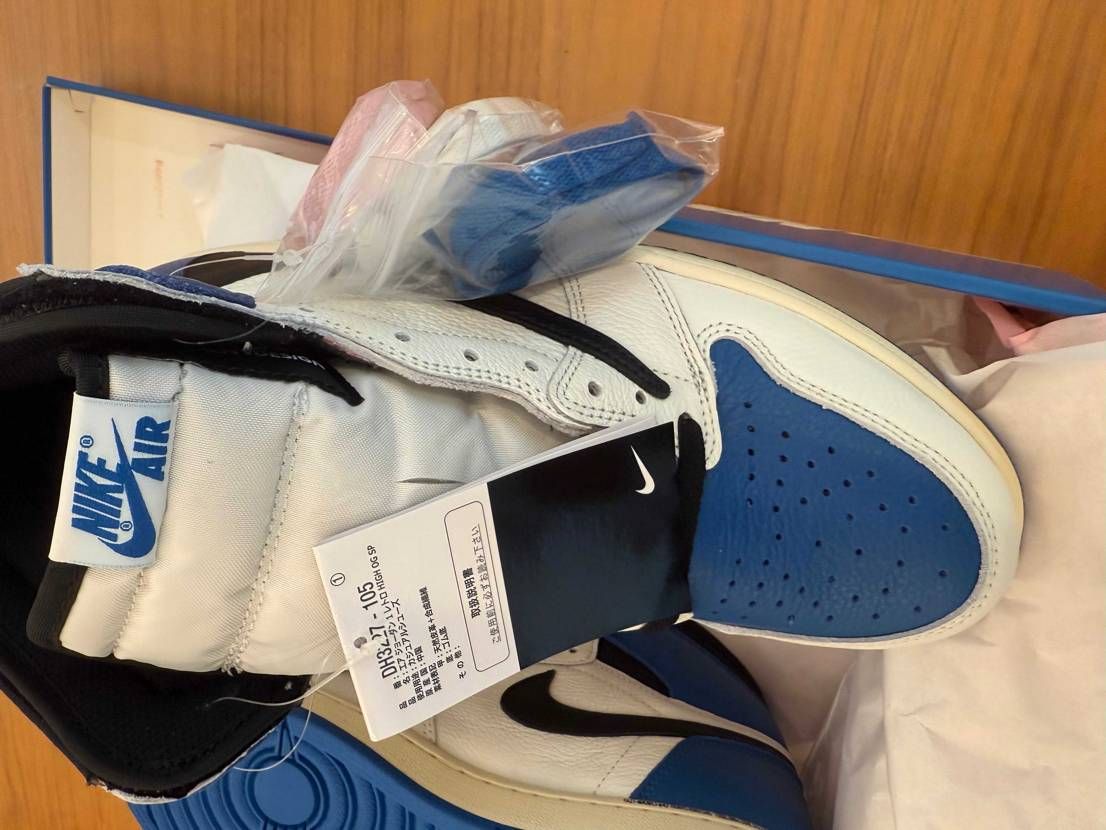 SNKRSで自身で購入した商品です。
試着すらしていません