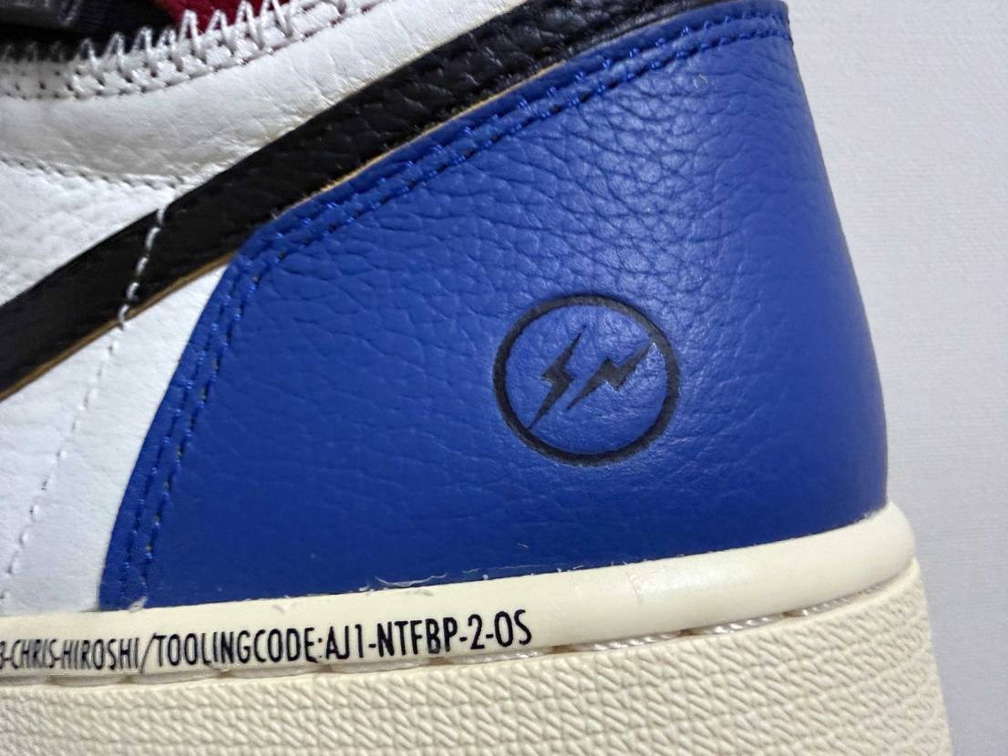 SNKRS 届きました、こんな感じでした！