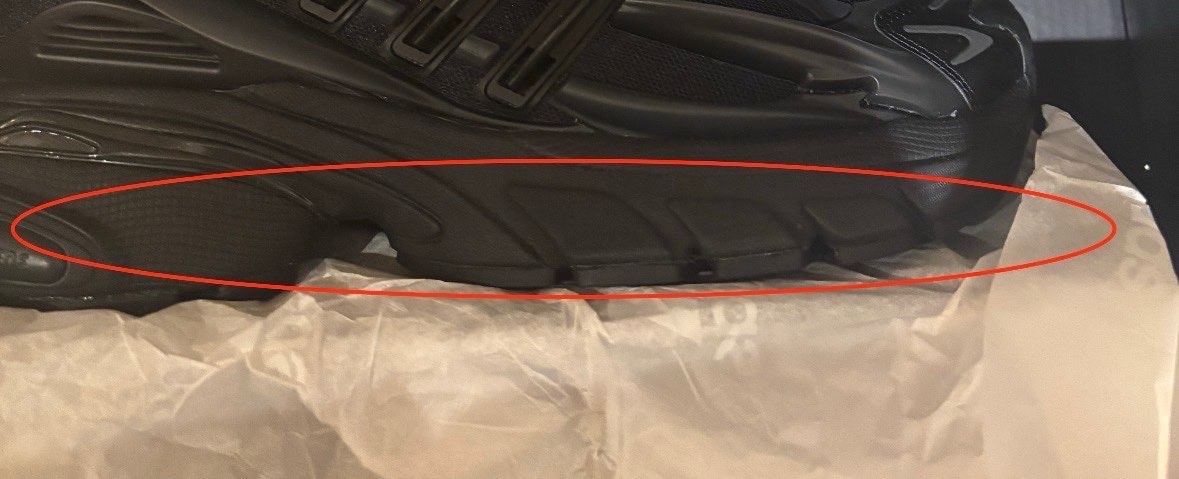 送ったときは明らかに破れてないのに
鑑定で破れがあったとの