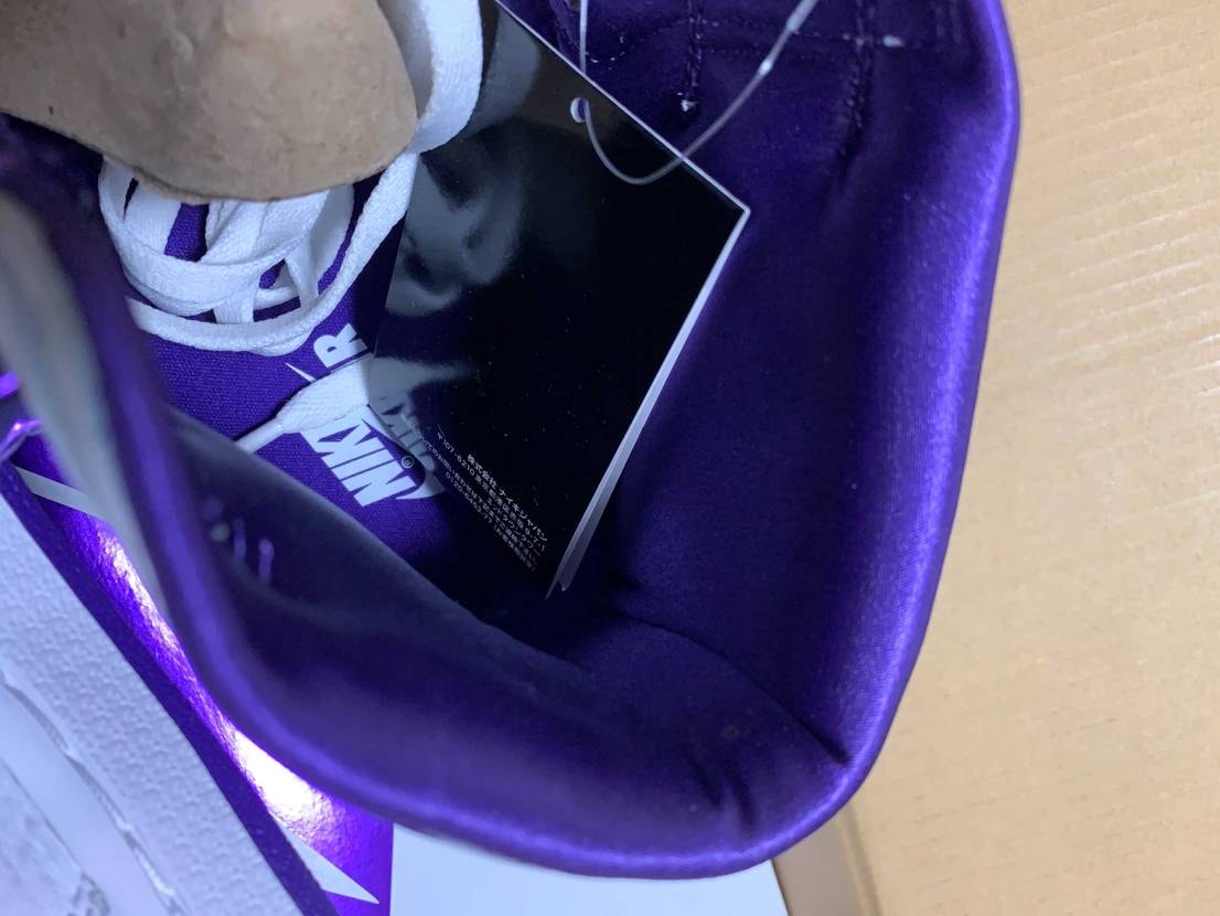 ウィメンズのコートパープルが届きました
少し接着剤のはみ出