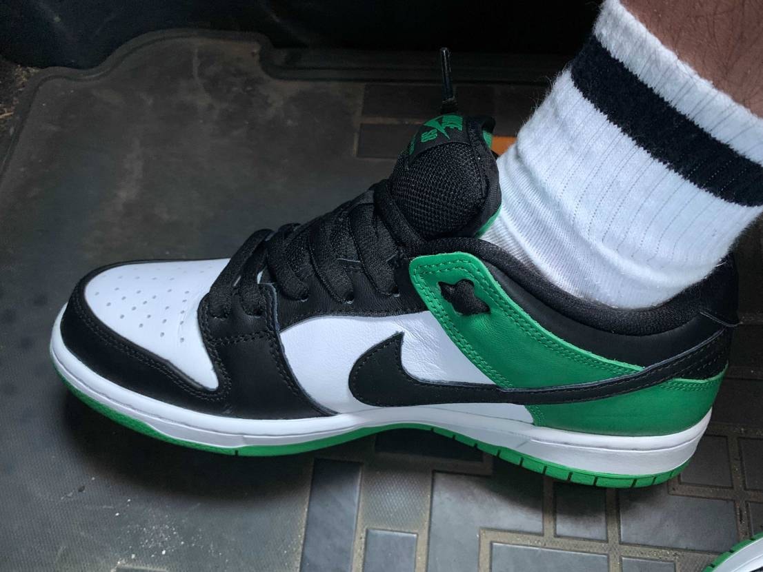 学生の時履いてた靴で1番印象に残ってるダンクロー
正確には