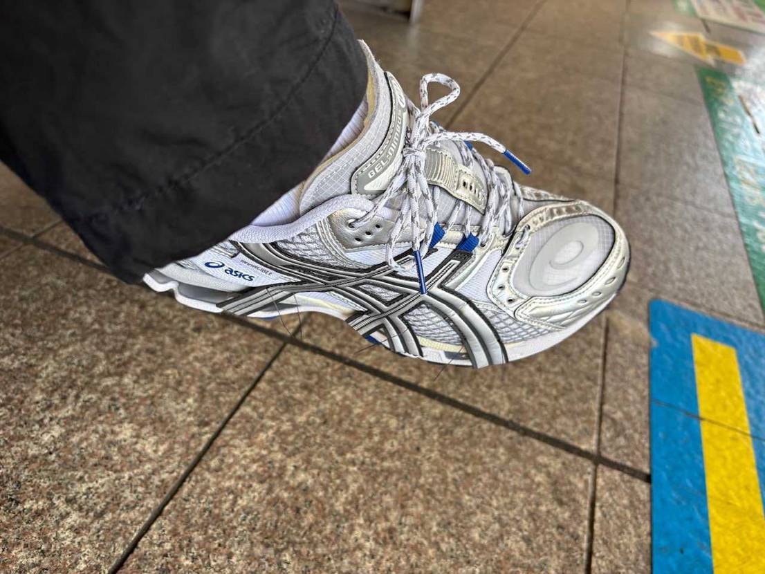 今日はINVINCIBLE®️ X ASICS GEL-NIMBUS™️10.1