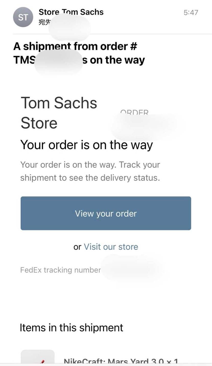 本日早朝に発送メールきてました。
fedexなので後関税ですね。
送料高杉問