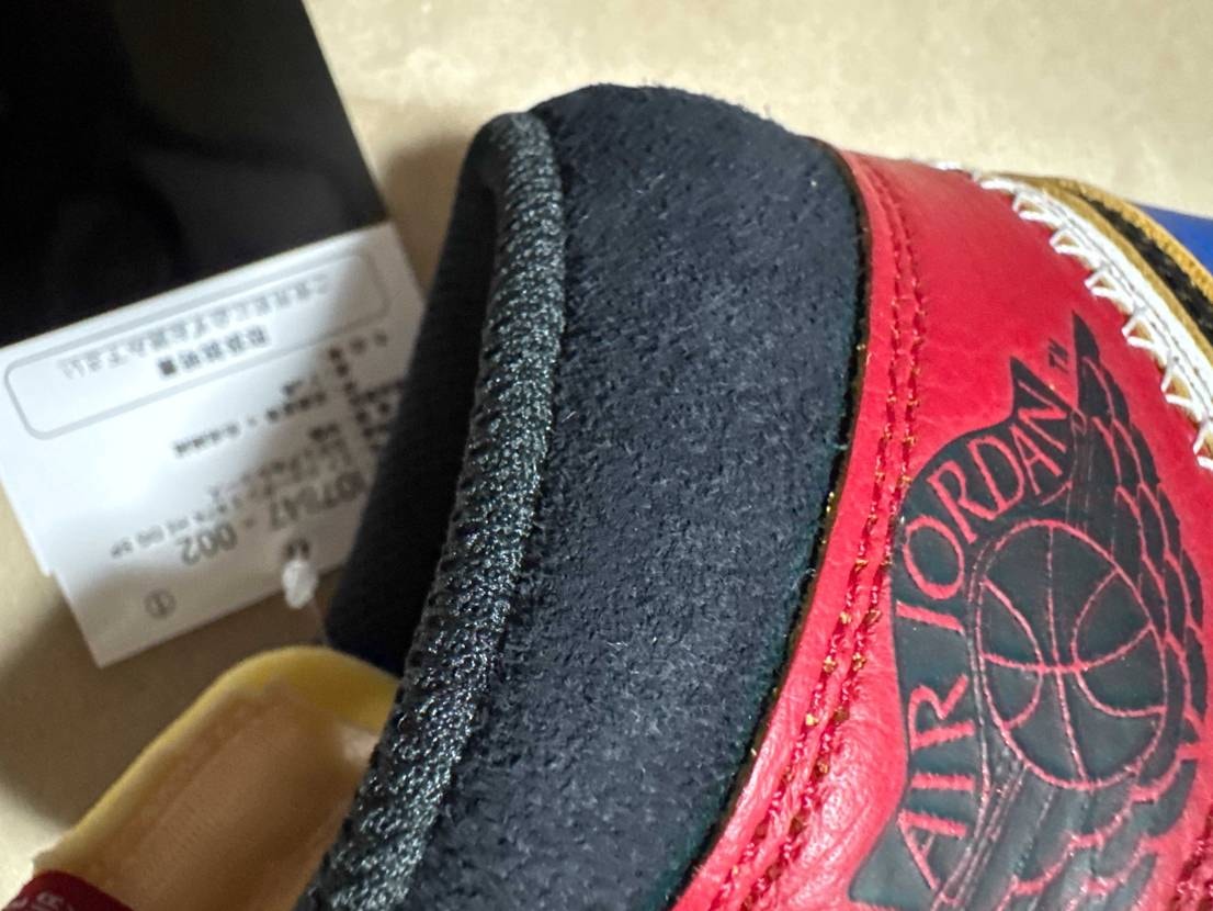 国内流通と海外流通アッパーの毛羽立ちが全然違うんですがNIK