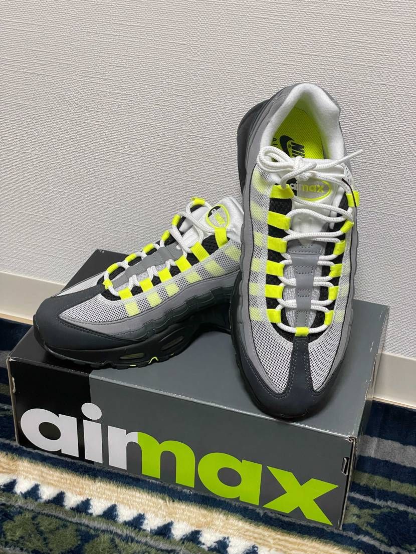 エアマックス95やAF1は普段26.5なのですが
ダンクを買おうかと迷ってます