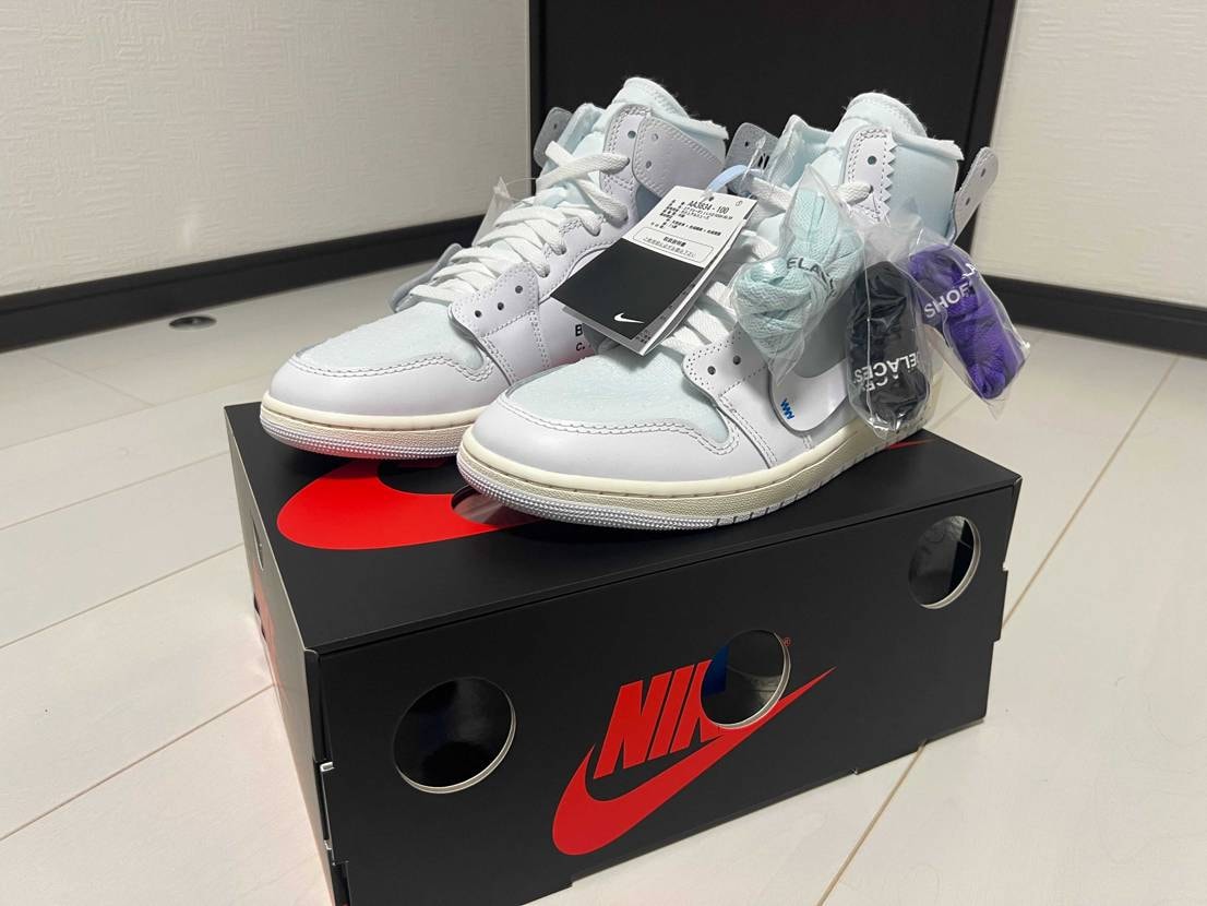 一夜明けてクローゼット開けたらアラスカがある嬉しさエグすぎてにやける
（最後の