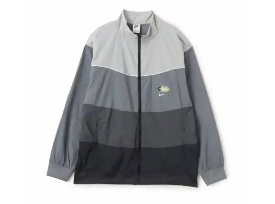 95祭りの裏で90を余裕で購入
上下のウェアもatmosで