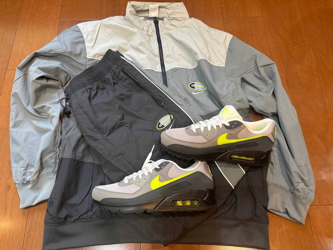 NIKEとABCから届いた

90は実物見てもやはり良い
イエグラのおかげ