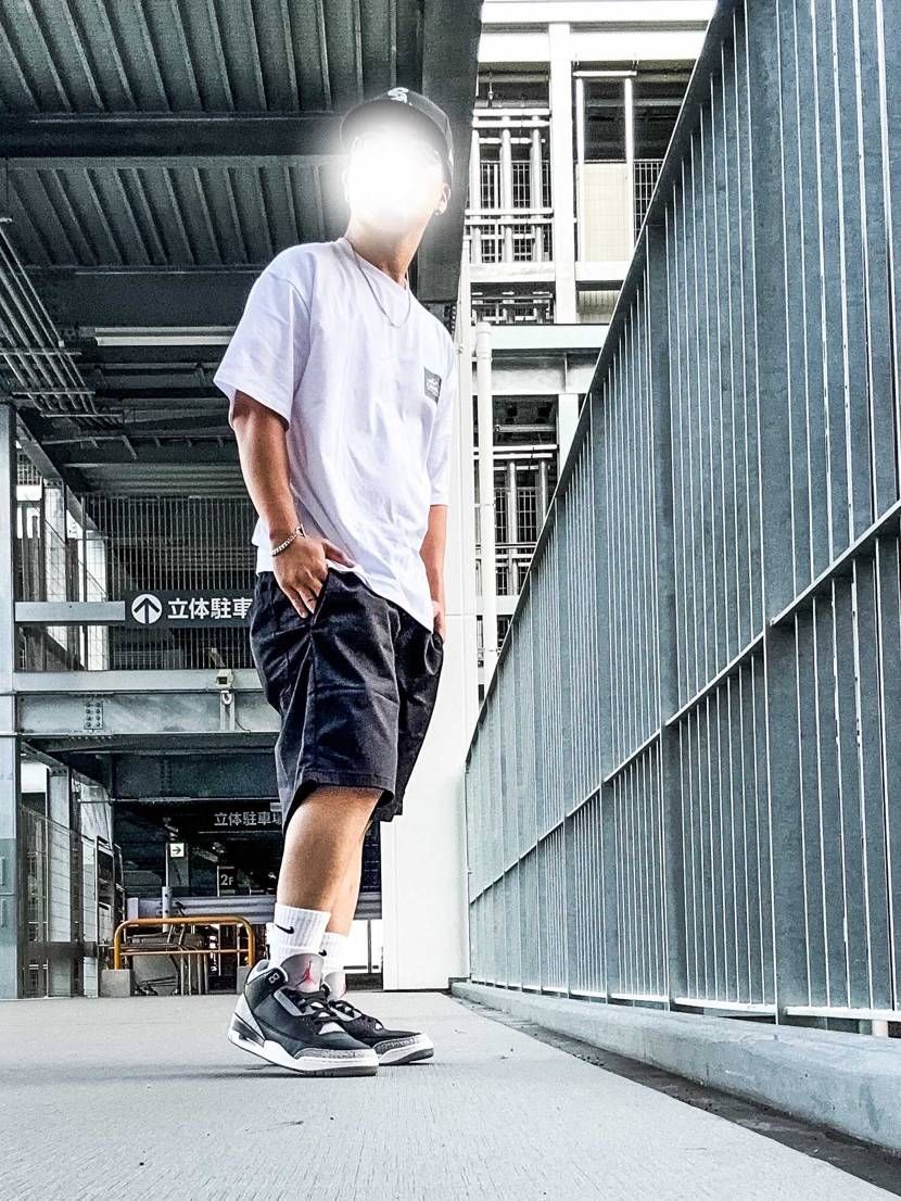 今日は大好きなJORDANでおでかけ！
しかし！足元とズボ
