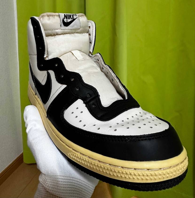 中古で購入したターミネーター
ヴィンテージ加工されていまし