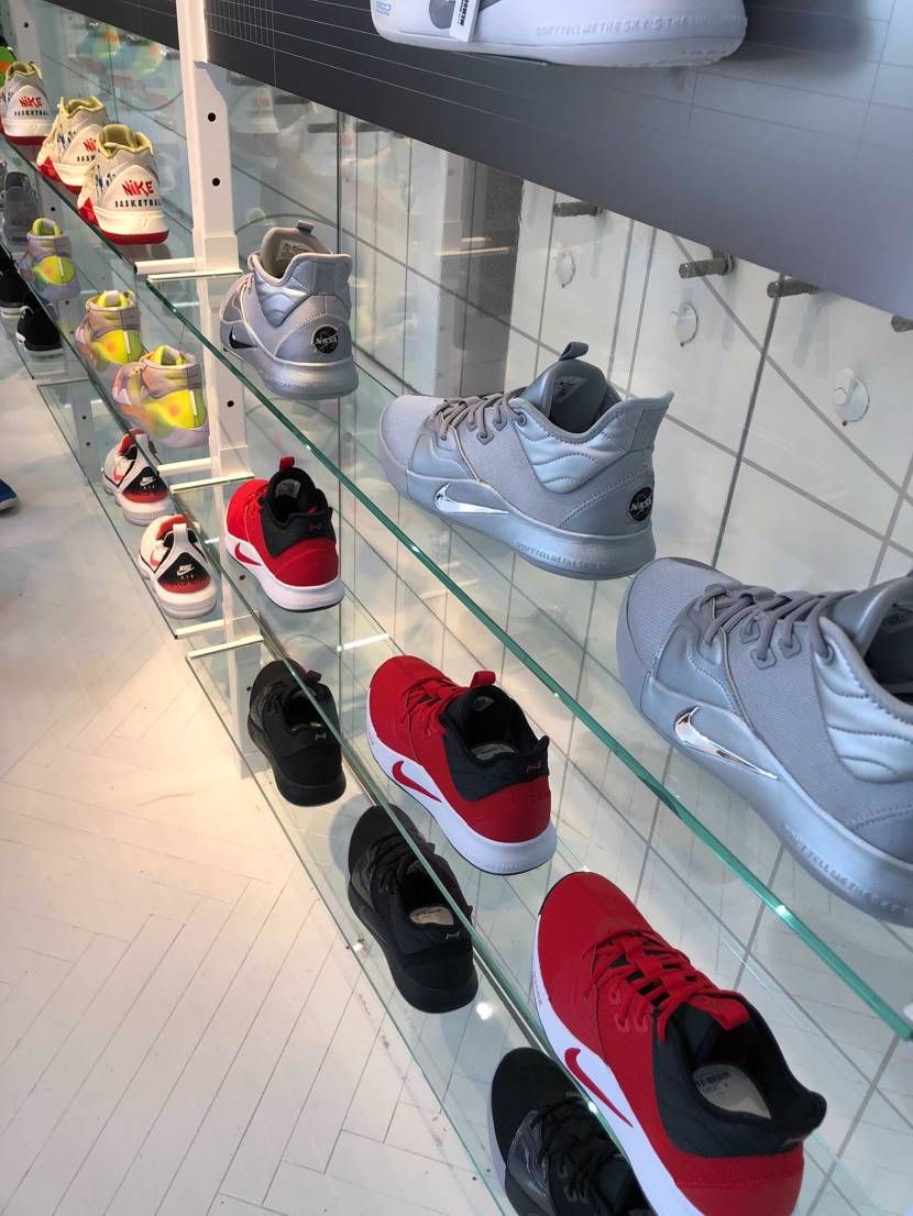本日のNIKE原宿3F