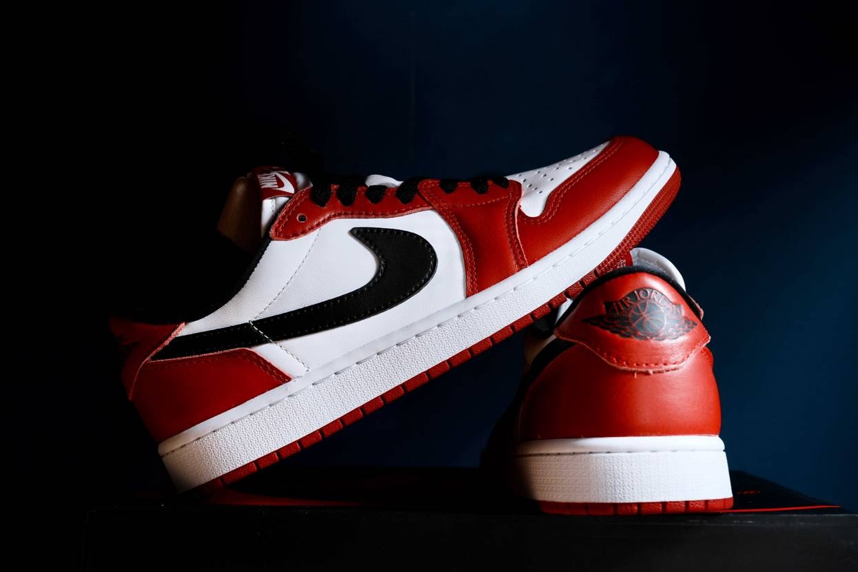 観るはハイ　売るはハイプ　履くはロー
撮っても映える　鹿五