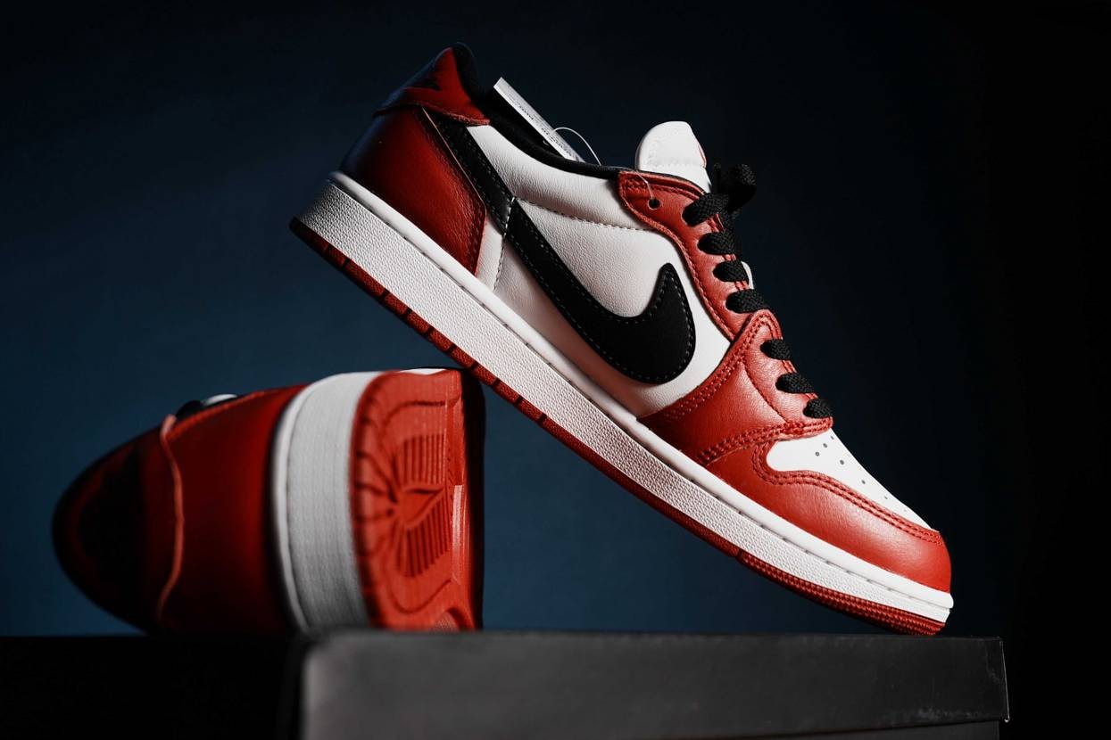 おっ！また来てくれるんでやんすね。２、３足欲しい人も多いだろ