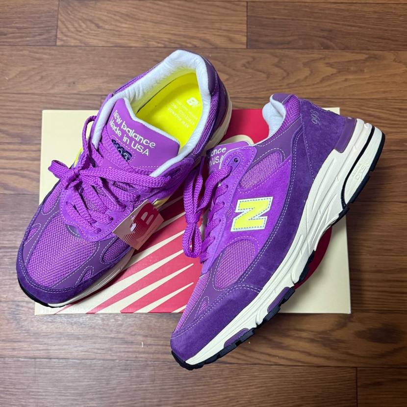 好き嫌いが完全に分かれるであろう癖の強いカラー。
実物を見