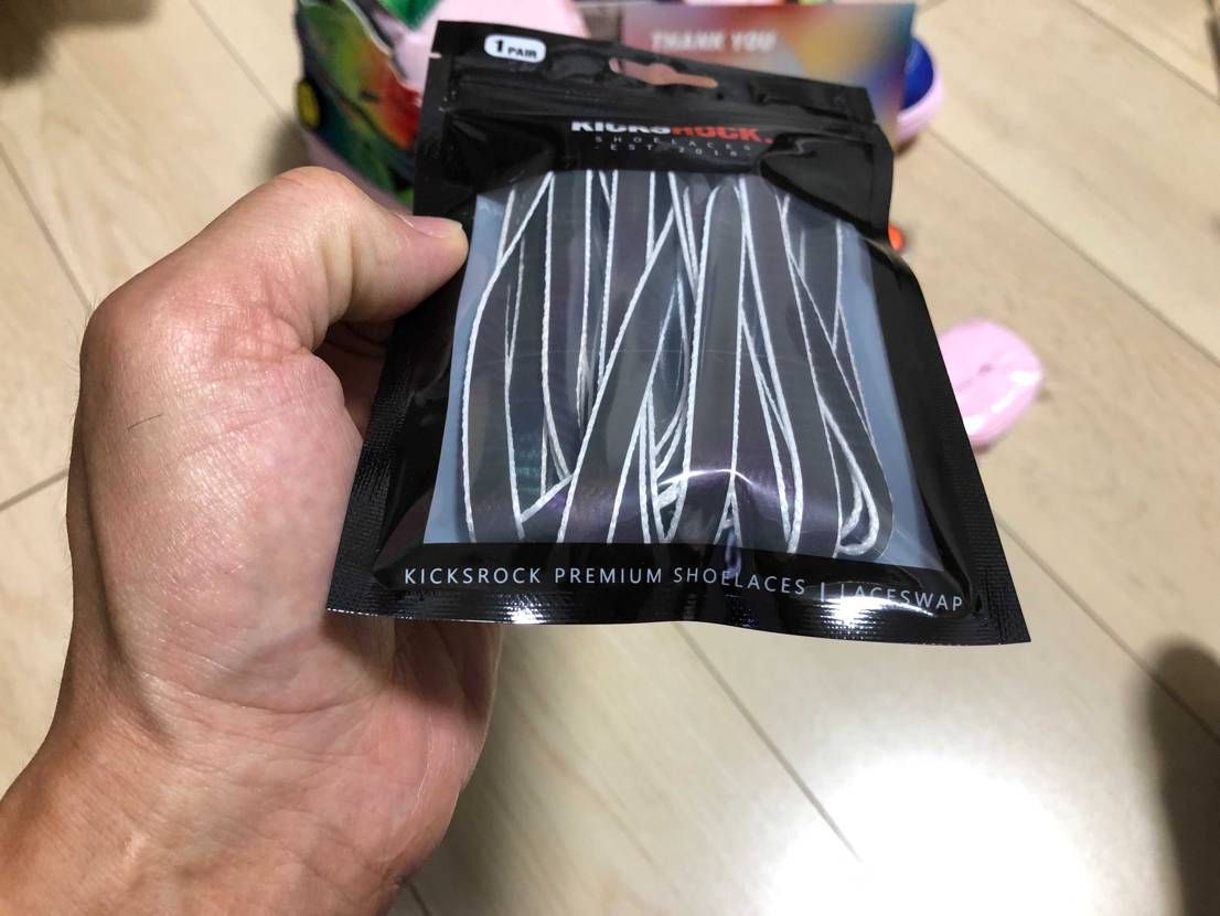 バルビンサイコー❗️
シューレースも七色に光るぜよ😆